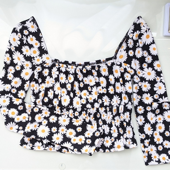 Forever 21 Tops - Forever 21 Floral Print Square Neck Top